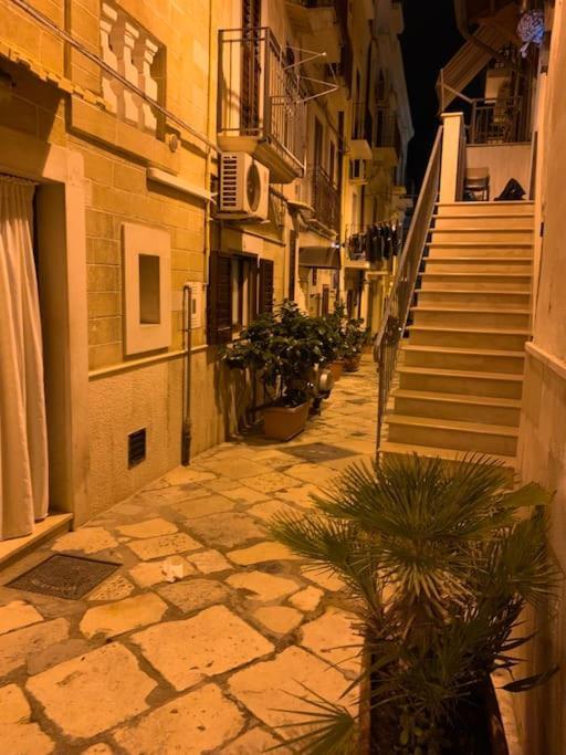 Charming Old Town House Apartment Bari